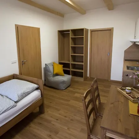 A Sklep 7 Vinaru * Bořetice